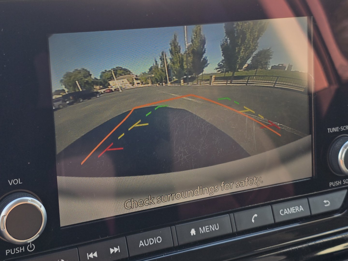 Used 2025 Nissan Pathfinder SV FWD image 4