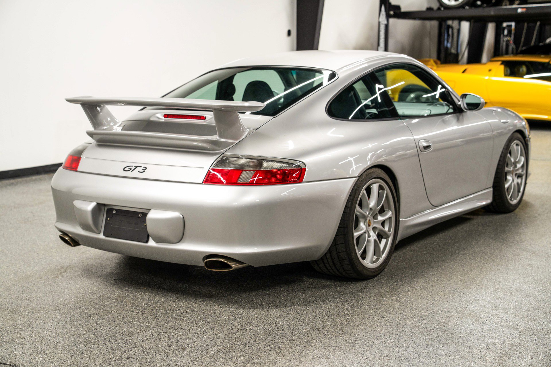 Used 2005 Porsche 911 GT3 image 8