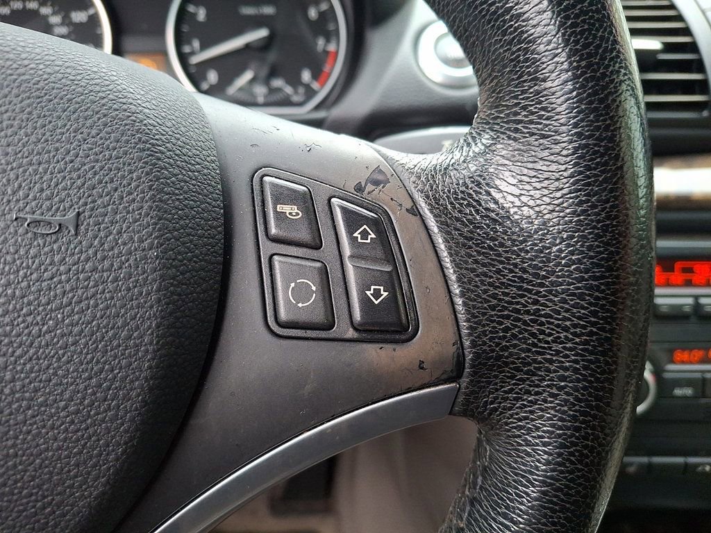 Used 2008 BMW 135i Convertible image 19
