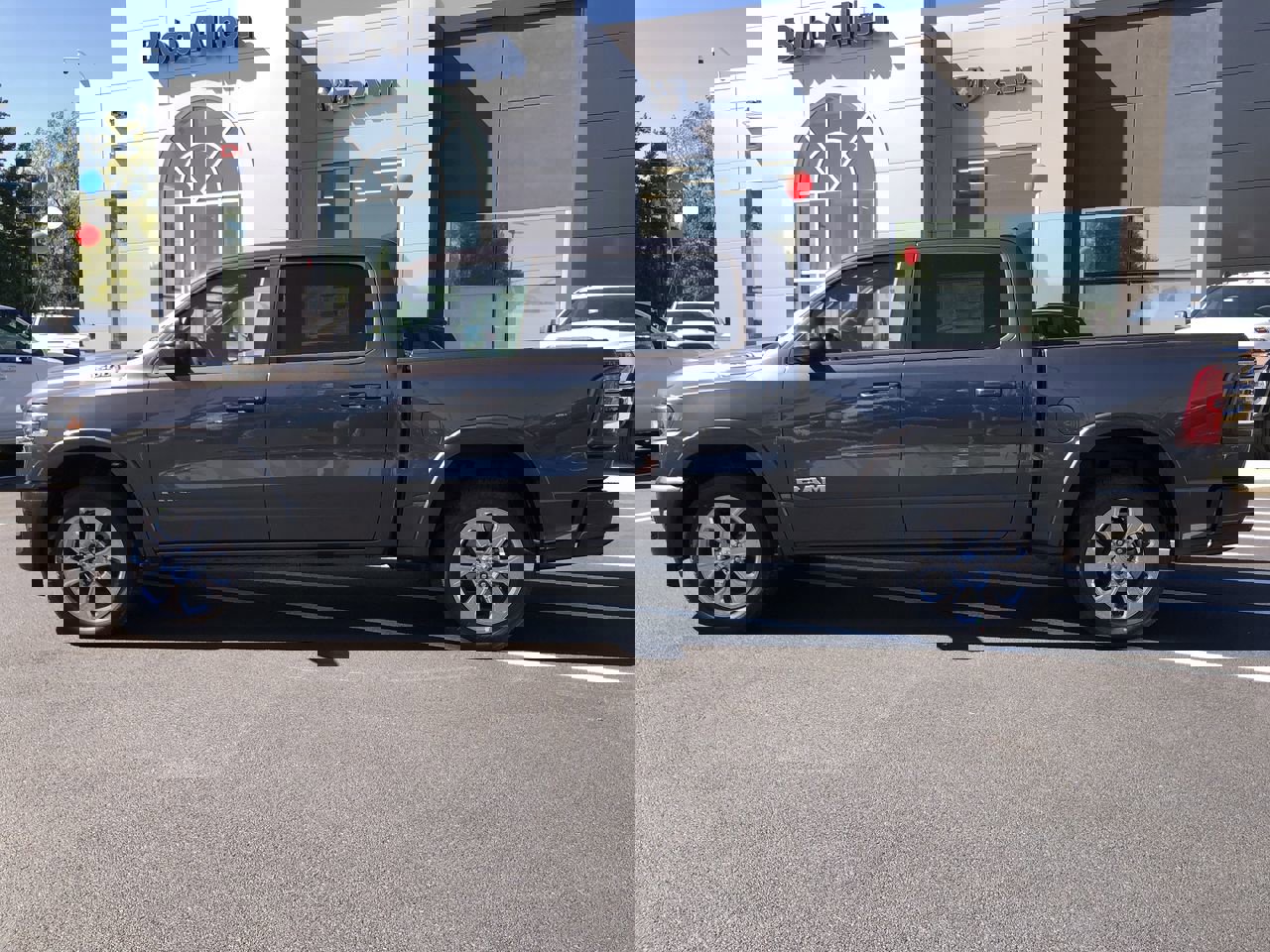 New 2026 RAM 1500 4x4 Crew Cab image 11