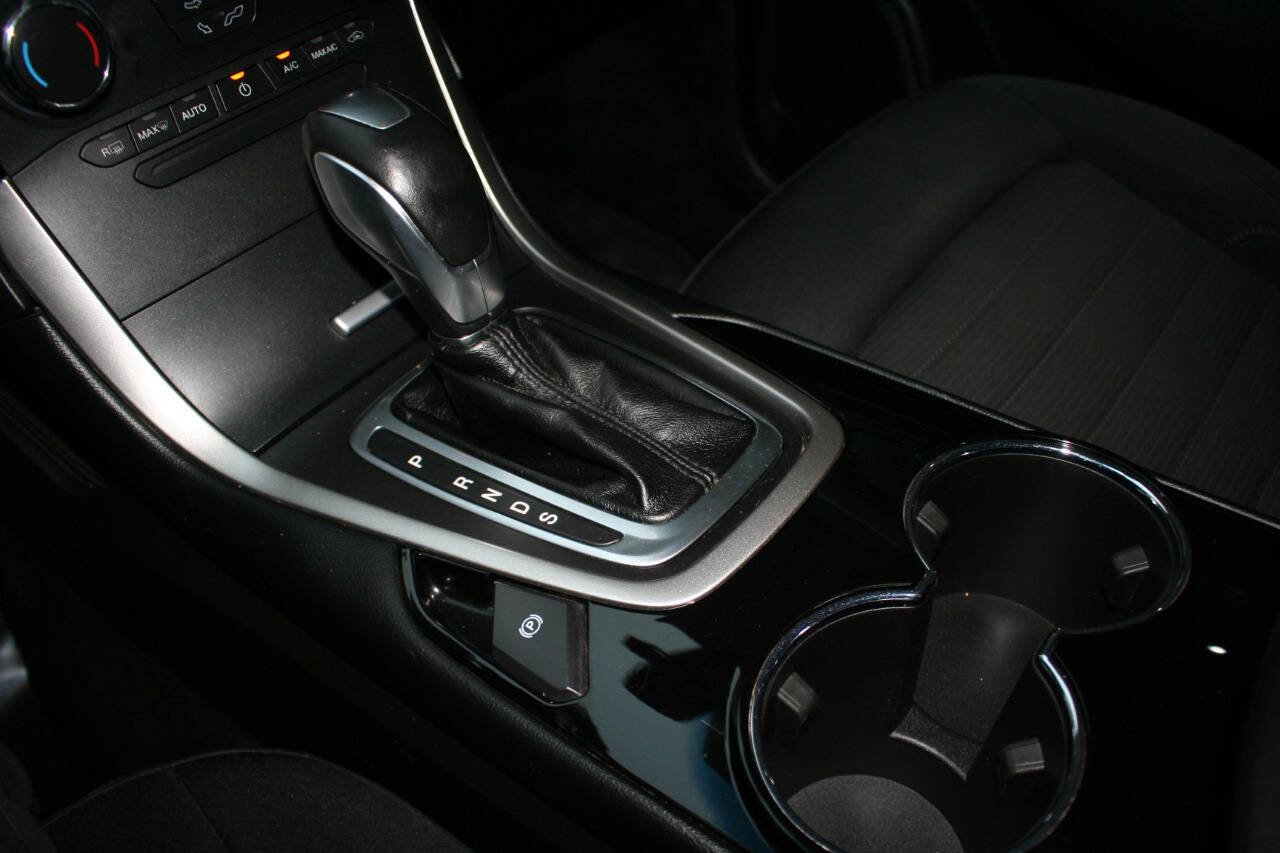 Used 2018 Ford Edge SEL image 14