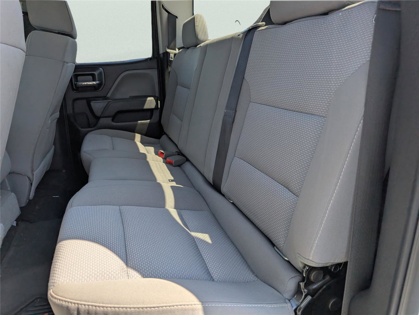 Used 2018 Chevrolet Silverado 1500 Custom w/ Custom Value Package RWD image 23
