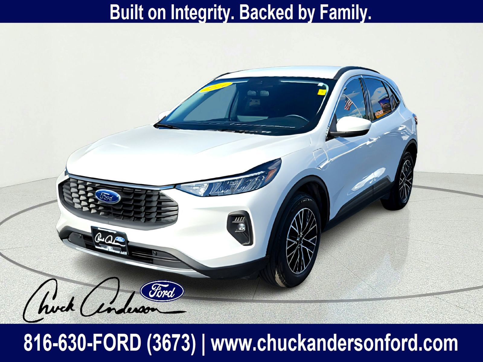 Used 2024 Ford Escape SE FWD image 1