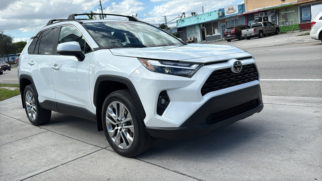 Used 2024 Toyota RAV4 XLE Premium FWD image 17