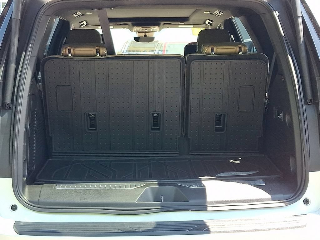 Certified 2023 Chevrolet Tahoe Premier w/ Advanced Technology Package AWD/4WD image 32