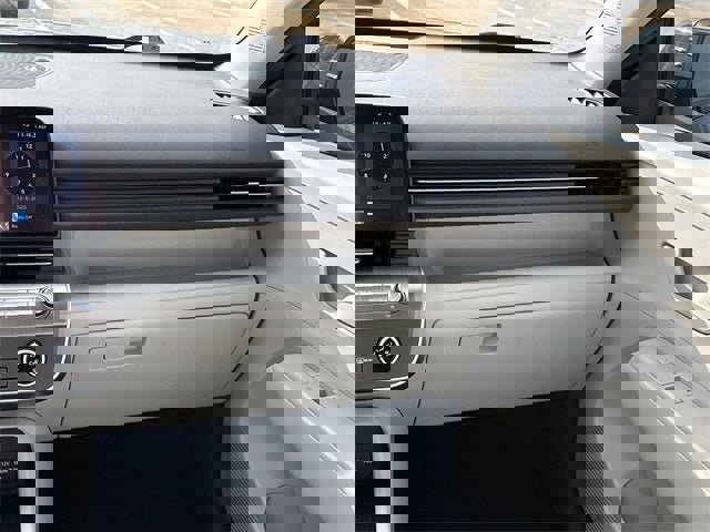 Used 2024 Hyundai Kona SE image 16