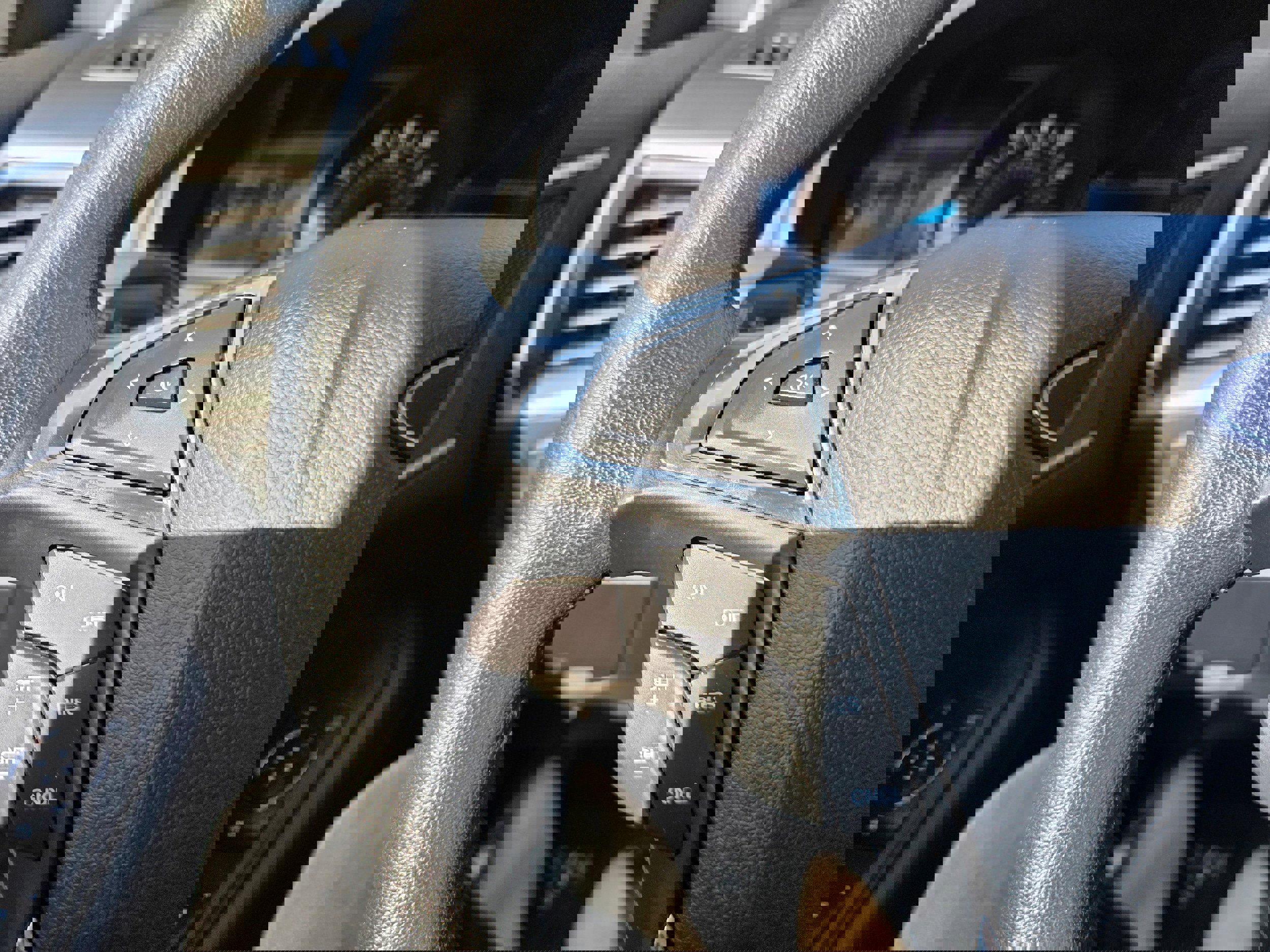 Used 2022 Ford Edge SEL w/ Convenience Package image 15