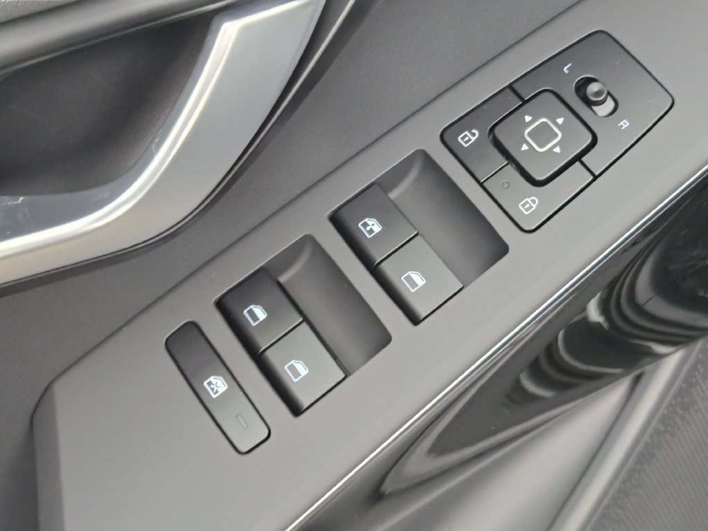 New 2026 Kia Niro EX FWD image 16
