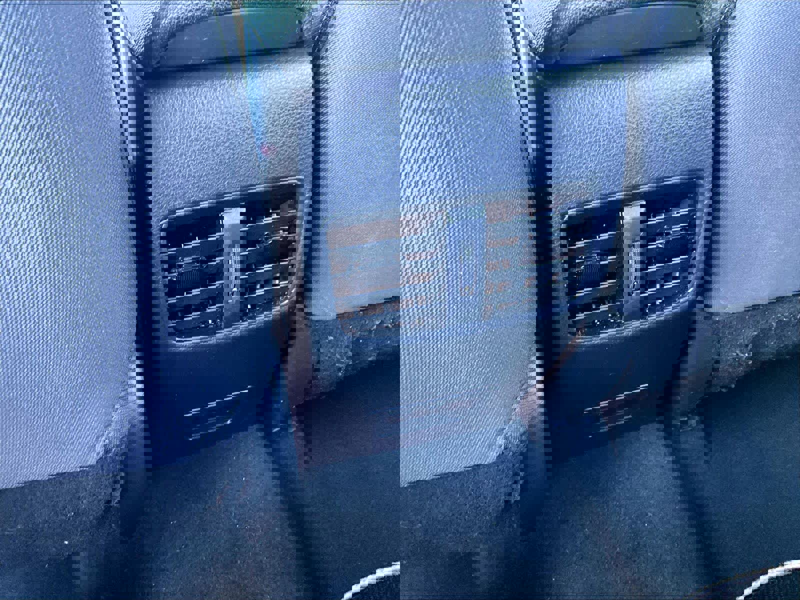 Used 2023 Toyota Corolla Cross LE image 28