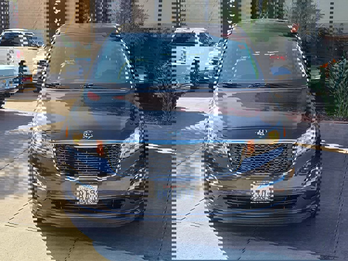 Used 2019 Kia Sedona LX image 6