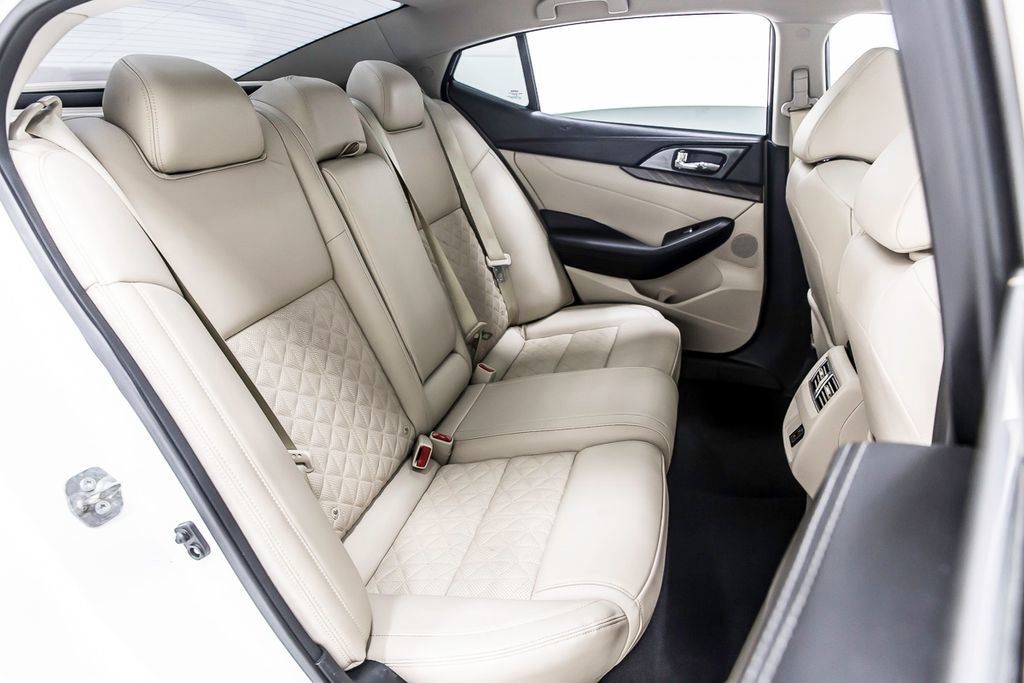 Used 2018 Nissan Maxima Platinum image 36