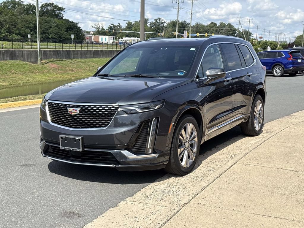 Used 2023 Cadillac XT6 Premium Luxury w/ Technology Package AWD/4WD image 21