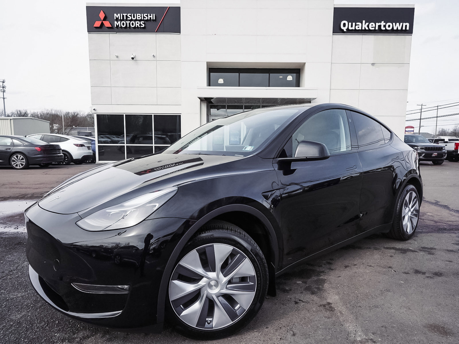 Used 2024 Tesla Model Y Long Range image 42