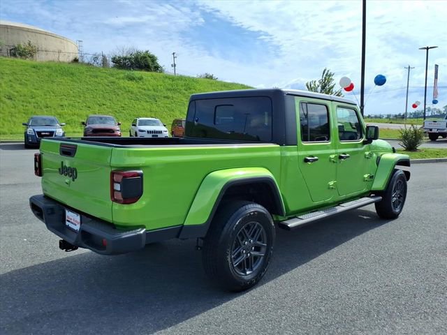 Used 2025 Jeep Gladiator Sport AWD/4WD image 6