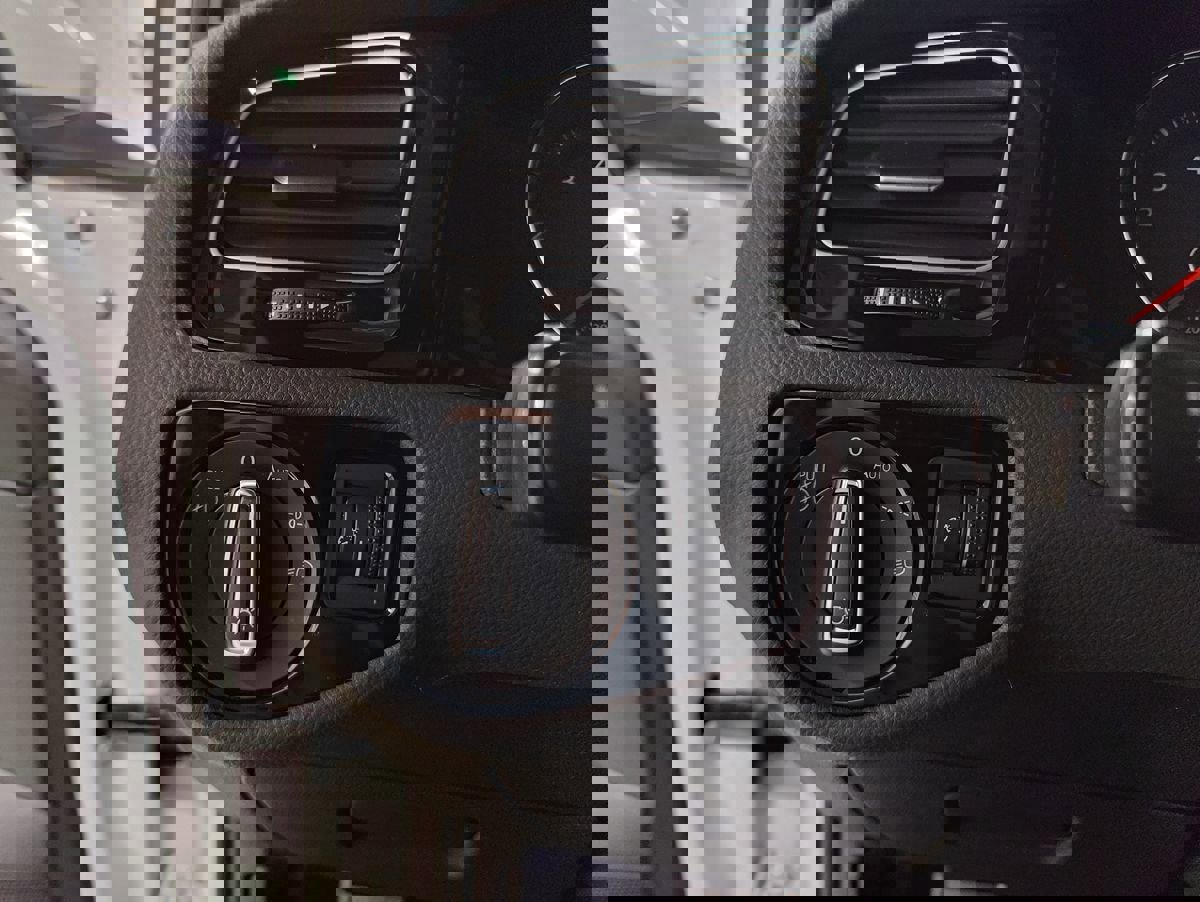 Used 2019 Volkswagen GTI SE w/ SE Experience Package image 24