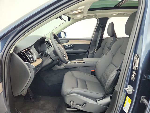 New 2026 Volvo XC90 T8 Plus w/ Protection Package Premier image 17