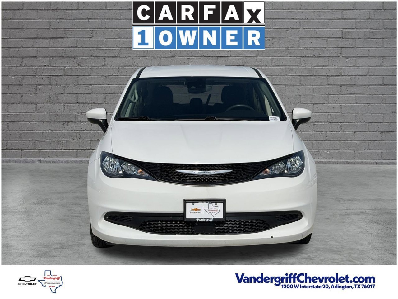 Used 2023 Chrysler Voyager LX FWD image 6