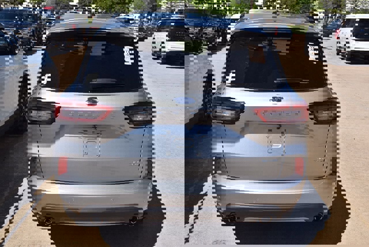 Certified 2024 Ford Escape ST-Line w/ Tech Pack #1 image 6