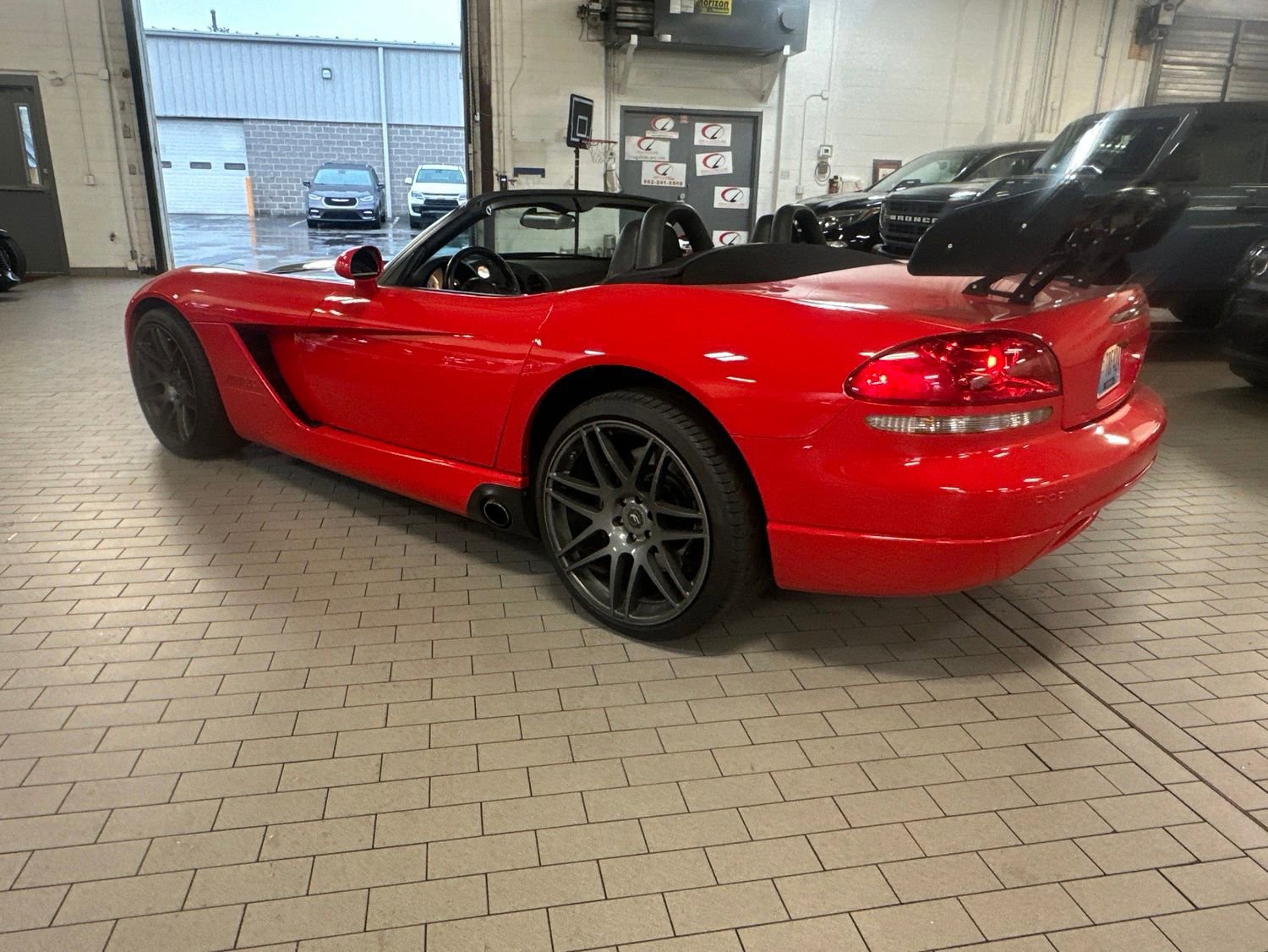 Used 2003 Dodge Viper SRT-10 RWD image 7