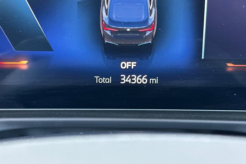 Used 2024 BMW i4 eDrive35 image 30