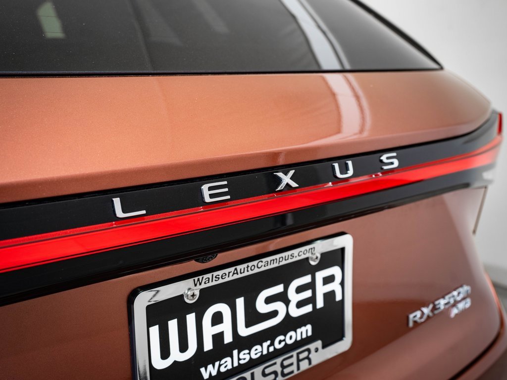 Certified 2024 Lexus RX 350h w/ Convenience Package image 18