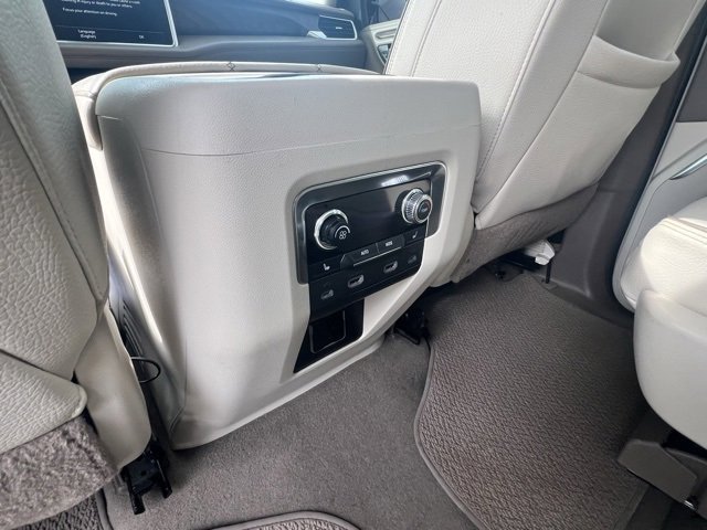 Used 2021 GMC Yukon XL Denali w/ Denali Premium Package image 25