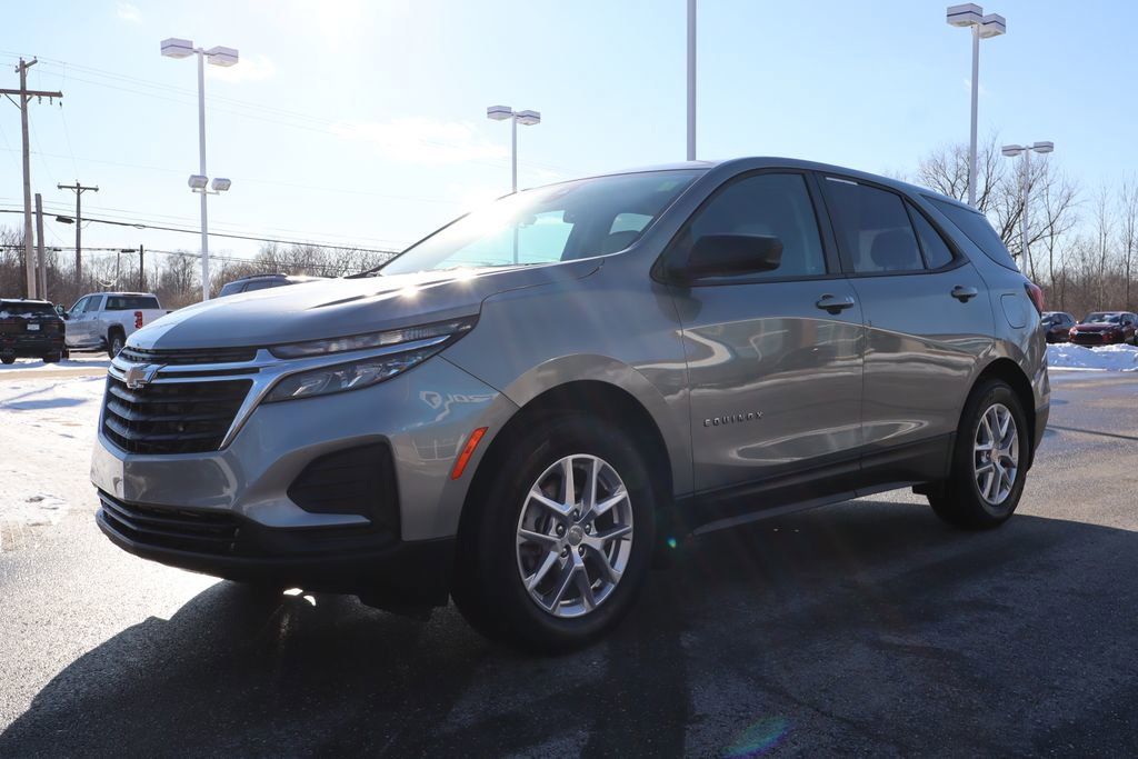 Used 2023 Chevrolet Equinox LS w/ LS Convenience Package image 7