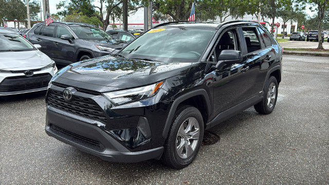 Used 2025 Toyota RAV4 LE AWD/4WD image 3