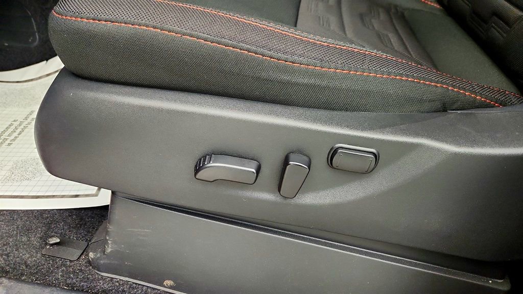 Used 2025 Nissan Frontier PRO-4X AWD/4WD image 10