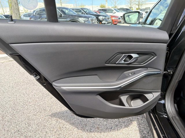 Used 2025 BMW 330i 330i image 11