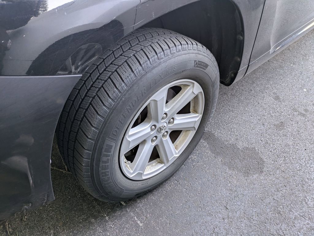 Used 2010 Toyota Highlander SE image 8