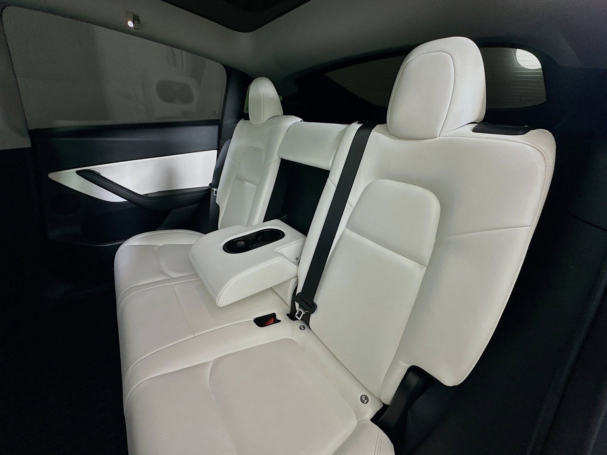 Used 2021 Tesla Model Y Long Range image 27