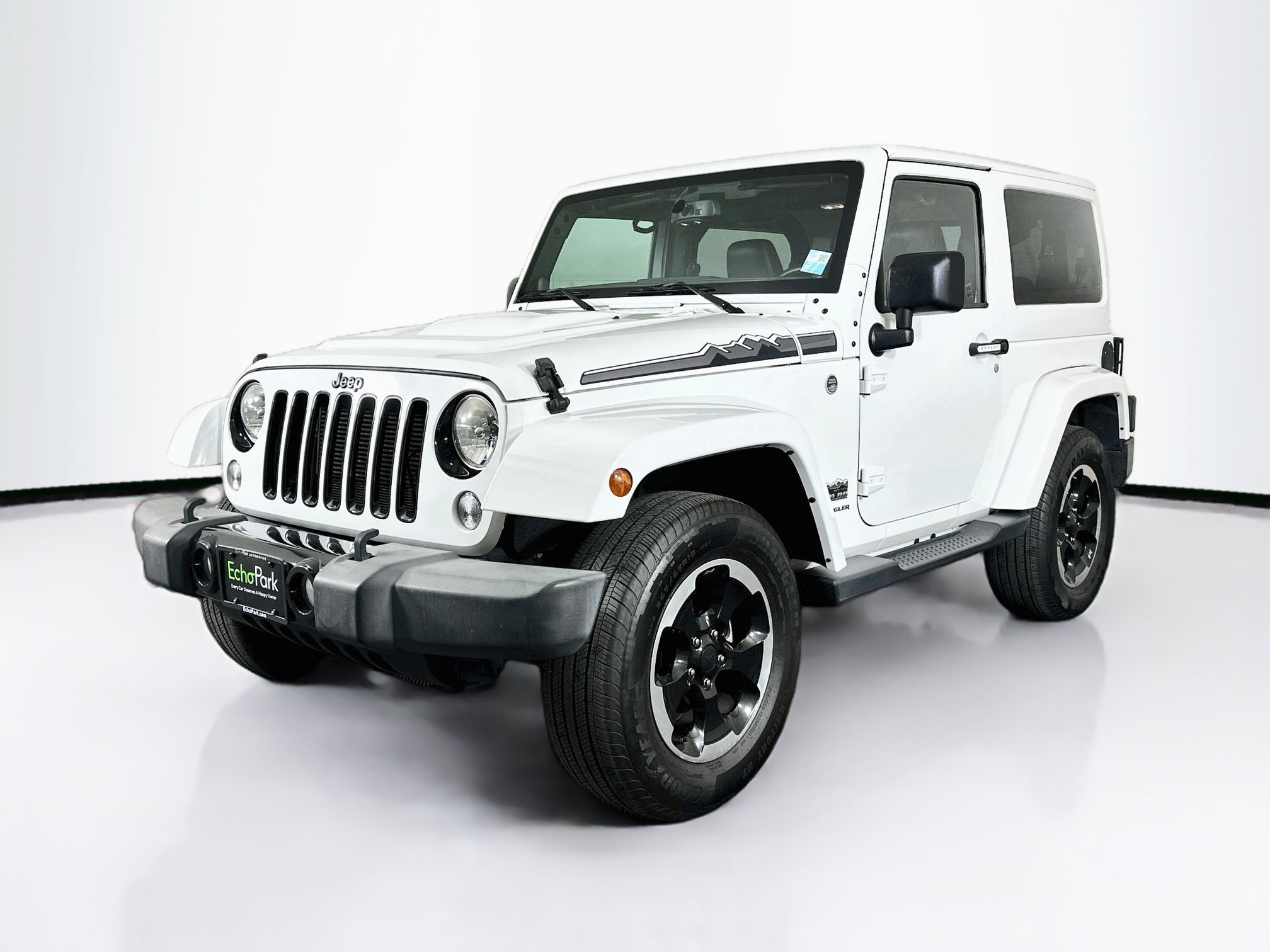 Used 2014 Jeep Wrangler Sahara AWD/4WD image 3