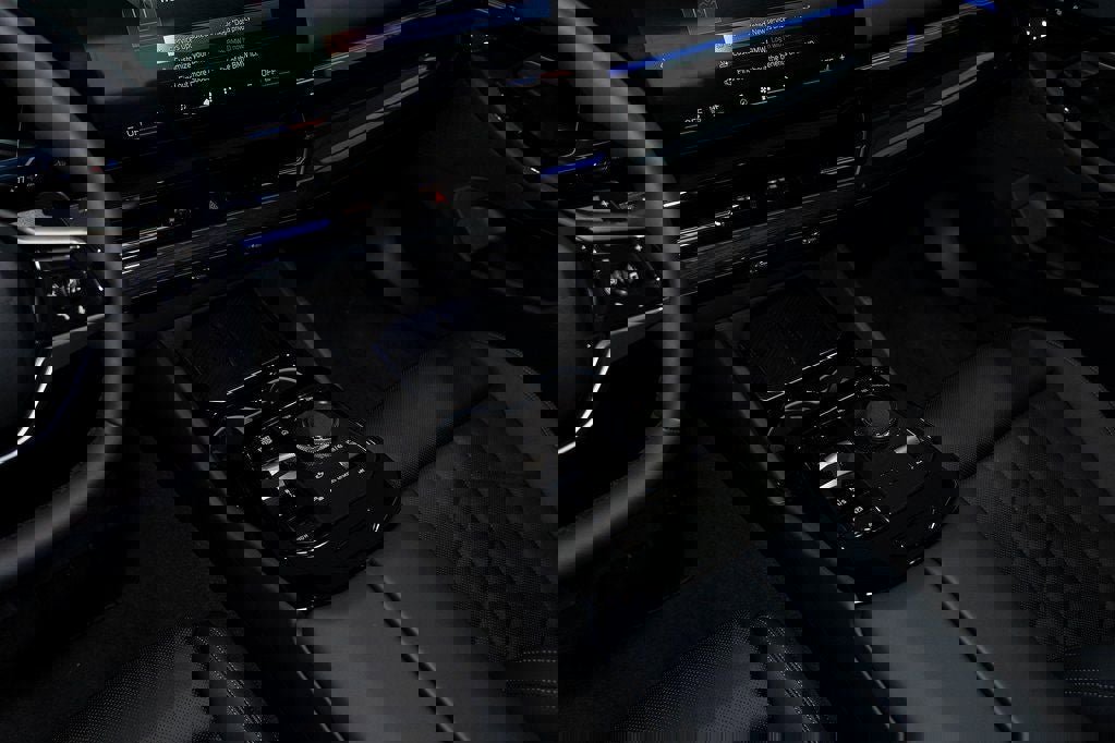 Used 2026 BMW 530i xDrive w/ Premium Package AWD/4WD image 21