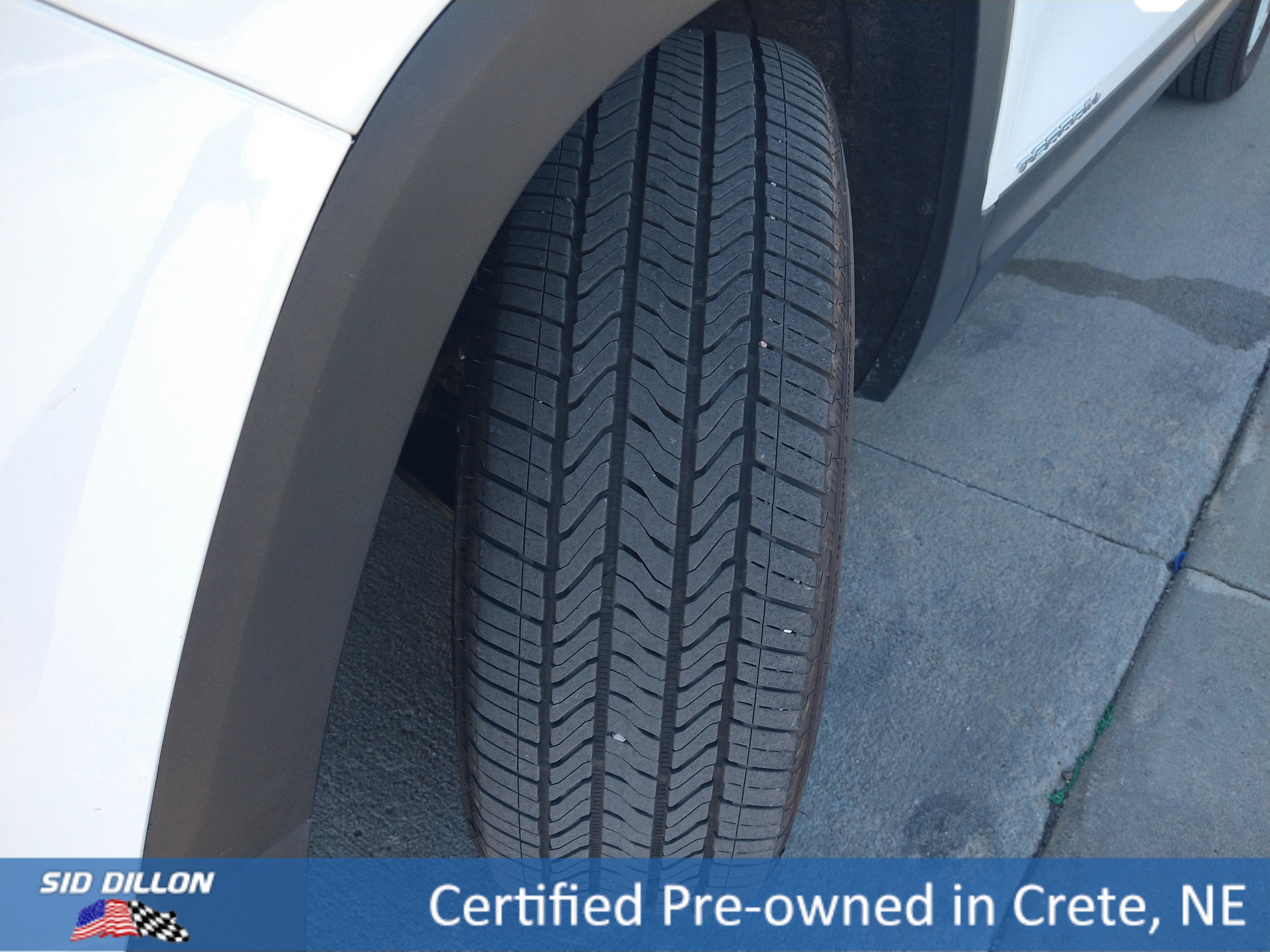 Used 2024 GMC Terrain SLE image 11