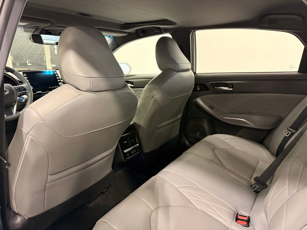 Used 2019 Toyota Avalon Limited w/ All Weather Liner Package FWD image 21
