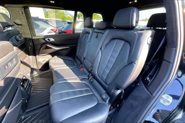 Used 2021 BMW X7 M50i w/ Executive Package AWD/4WD image 26