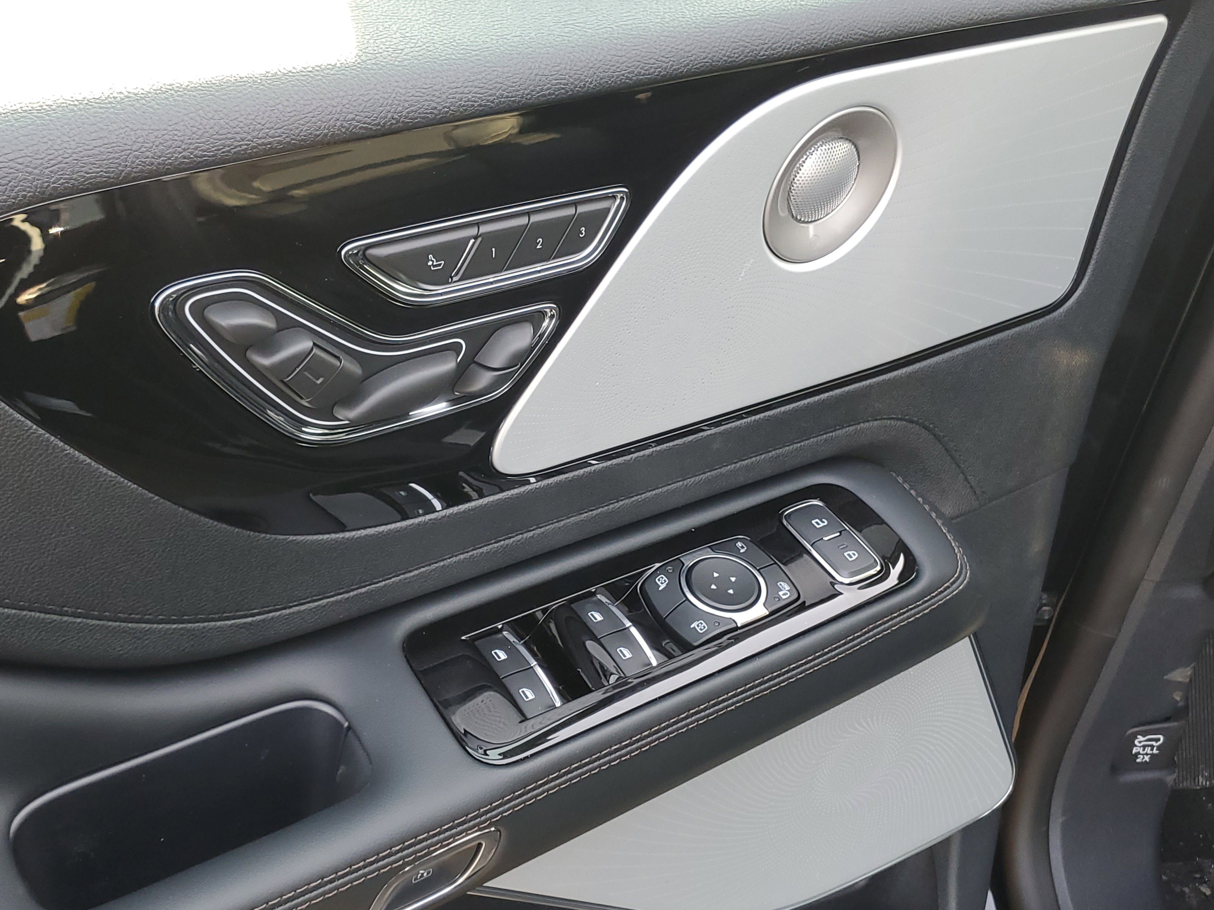 New 2026 Lincoln Aviator Reserve image 9