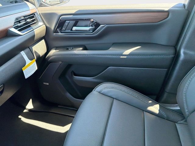 New 2026 GMC Yukon XL Denali w/ Denali Reserve Package image 24