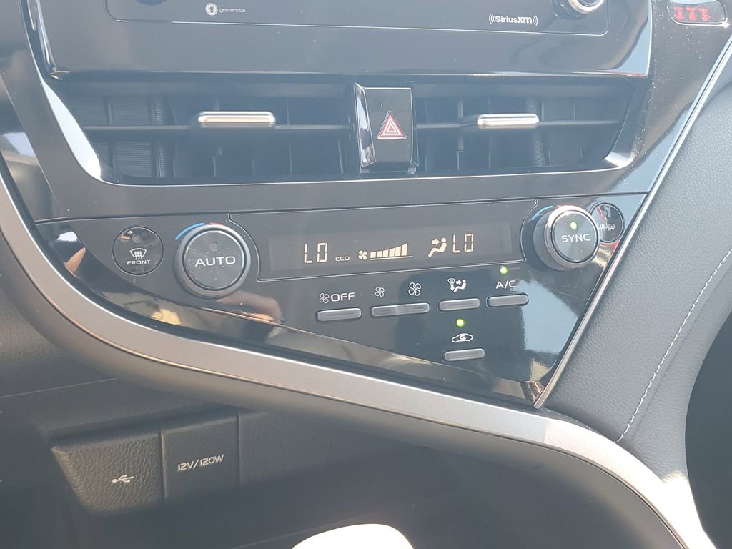 Certified 2022 Toyota Camry SE image 31