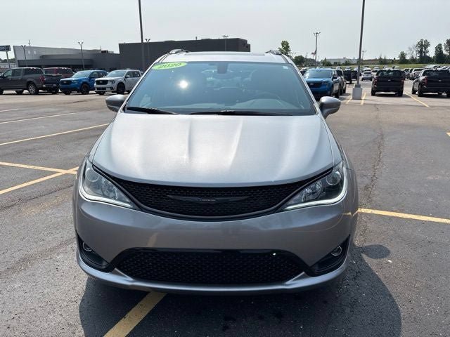 Used 2020 Chrysler Pacifica Limited FWD image 15