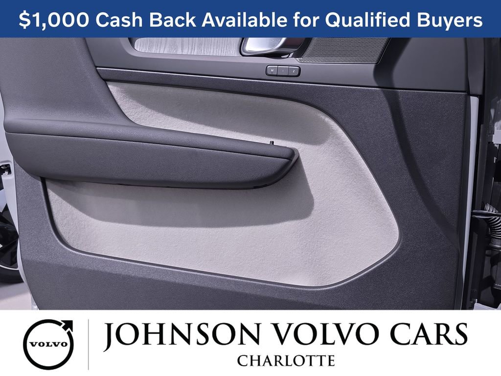 New 2026 Volvo XC40 B5 Plus w/ Protection Package Premier image 28