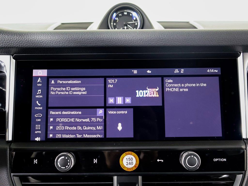 Used 2025 Porsche Macan image 17