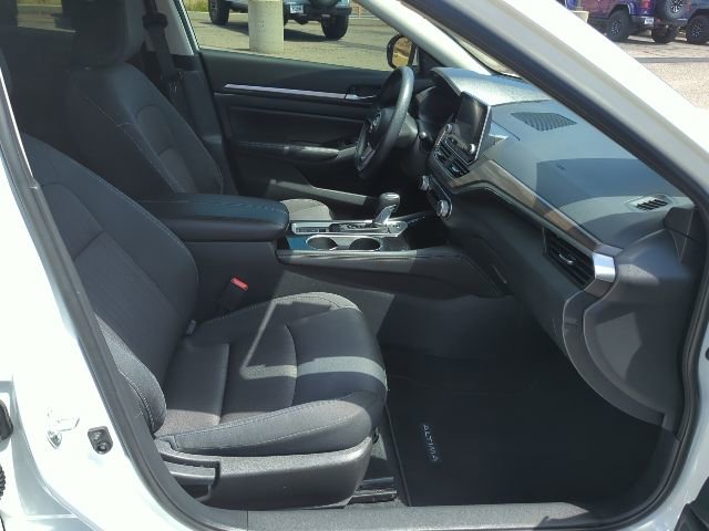 Used 2023 Nissan Altima 2.5 SV AWD/4WD image 18