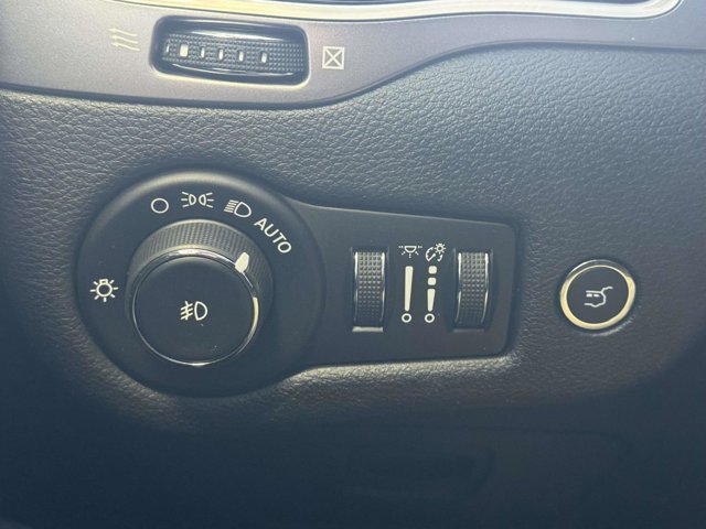 Certified 2020 Jeep Cherokee Limited AWD/4WD image 20