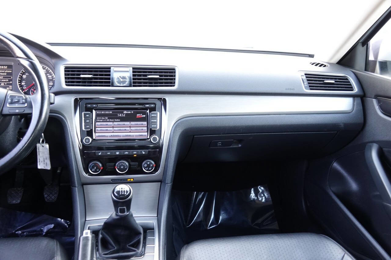 Used 2015 Volkswagen Passat TDI SE FWD image 63