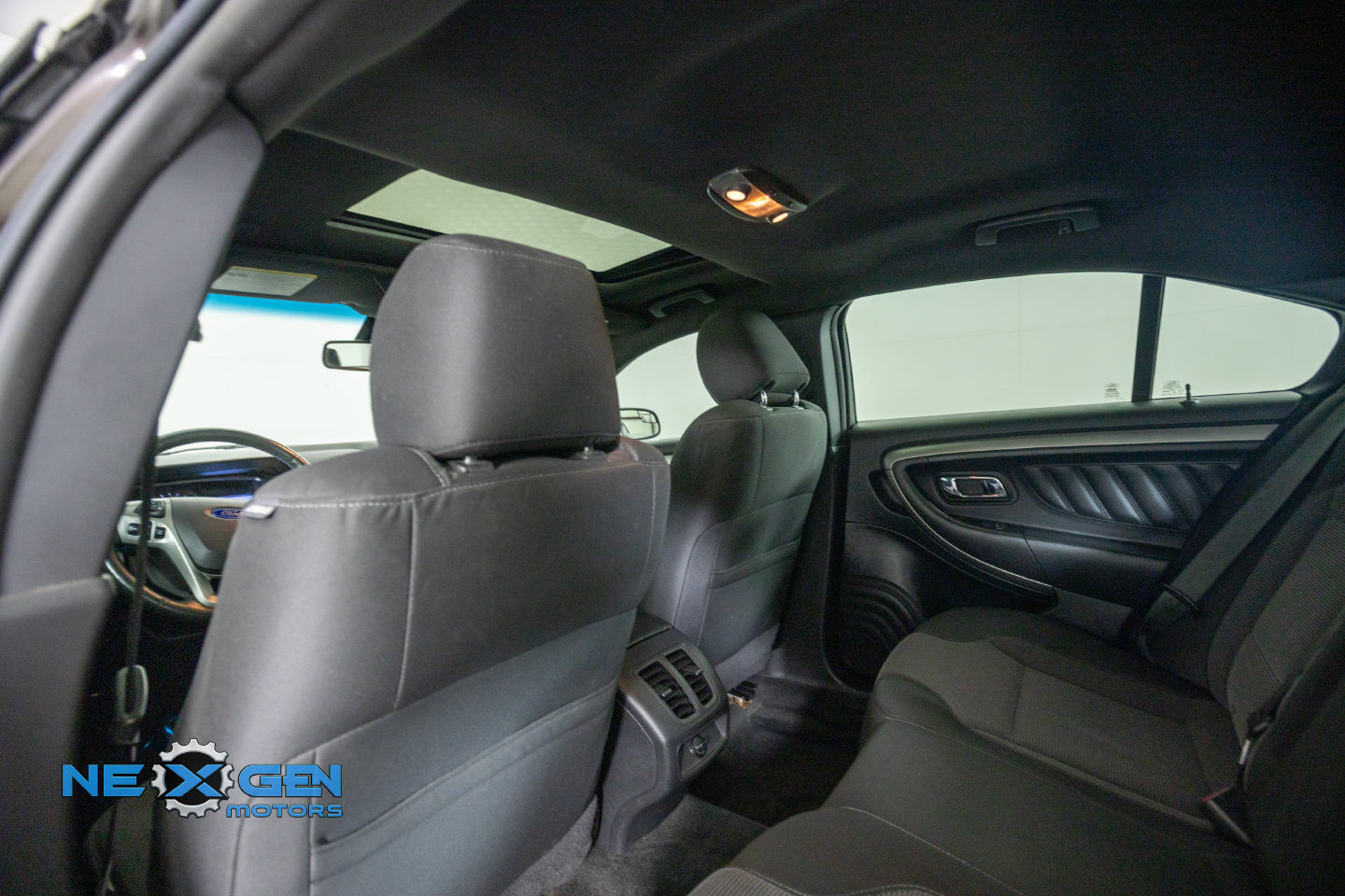 Used 2013 Ford Taurus SEL FWD image 27