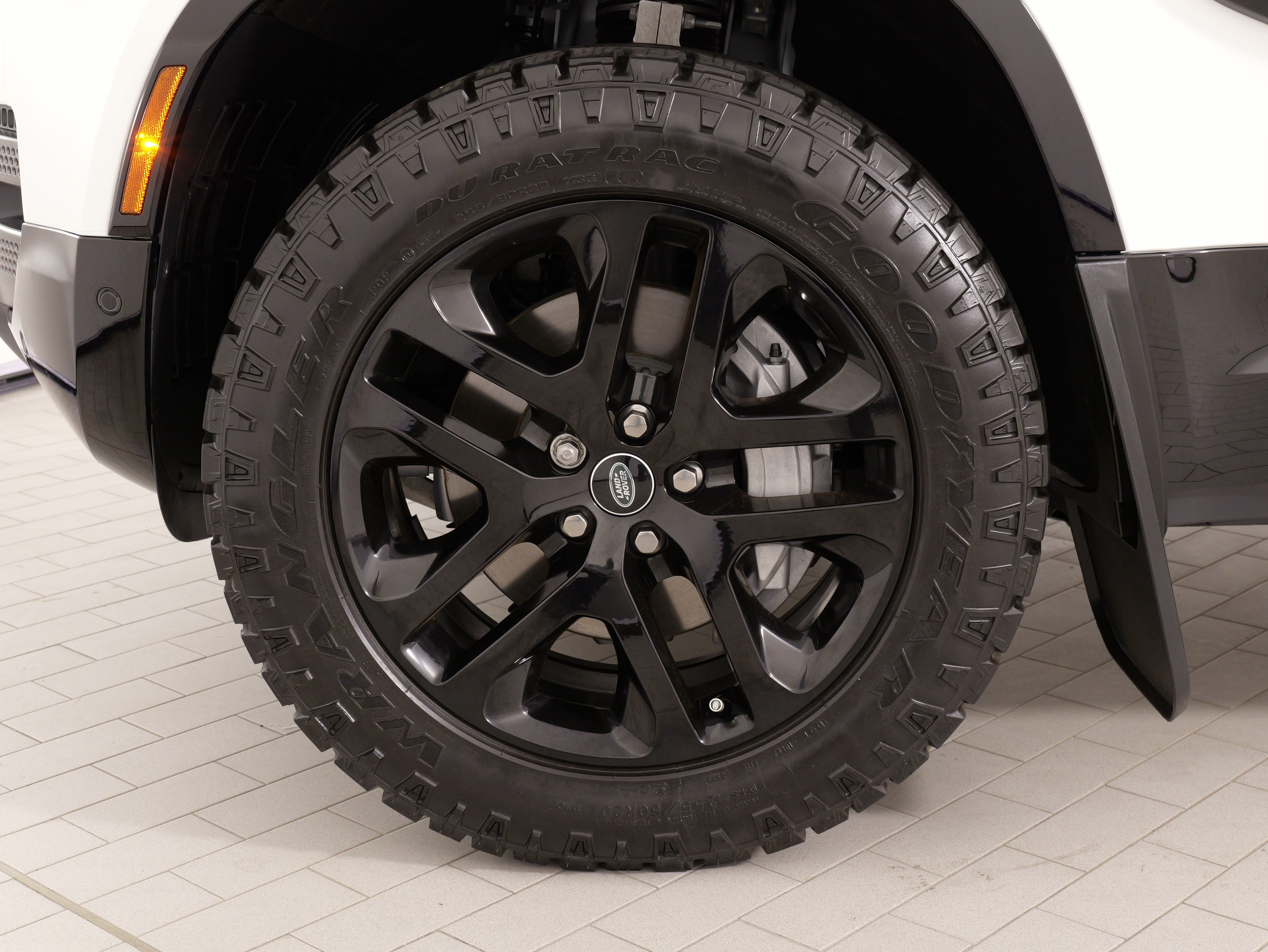 Used 2024 Land Rover Defender 130 Outbound AWD/4WD image 66