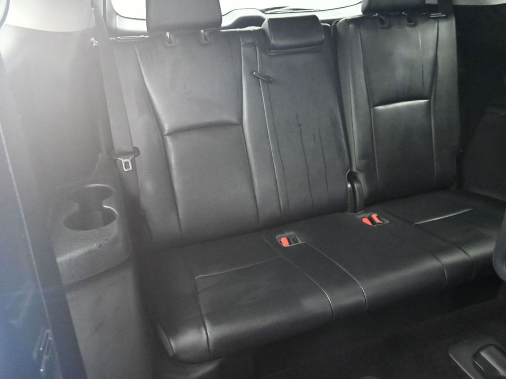 Used 2020 Toyota Highlander XLE image 12