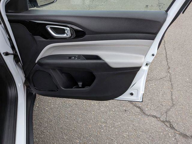 Certified 2022 Jeep Compass Limited image 26